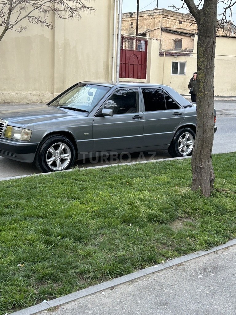 Mercedes 190