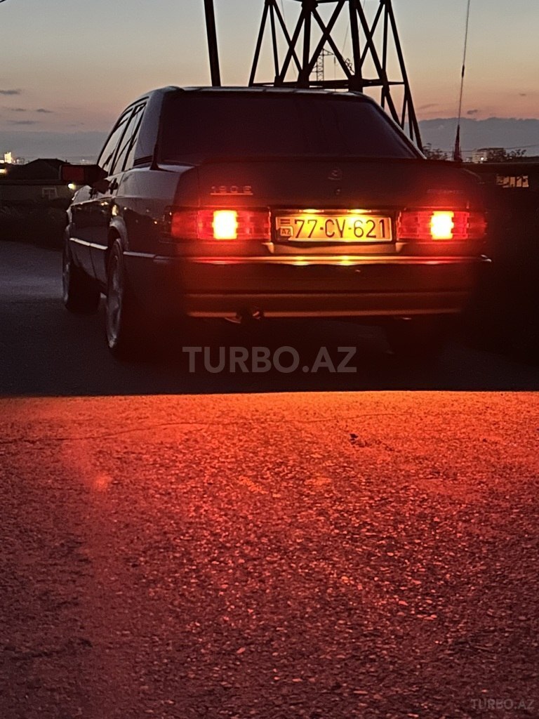 Mercedes 190