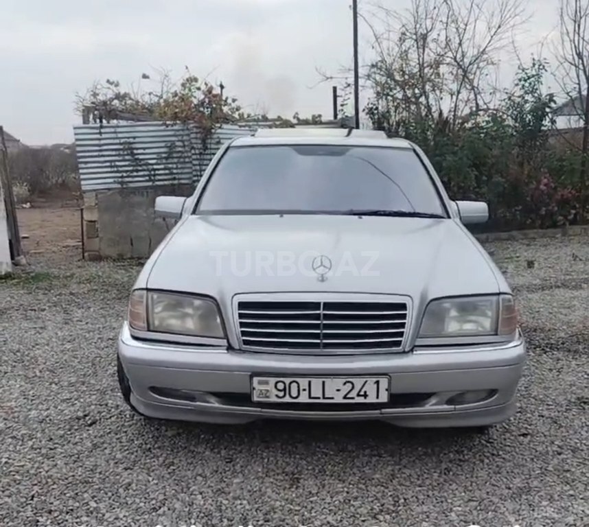 Mercedes C 180