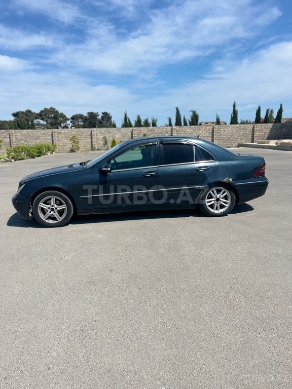 Mercedes C 200