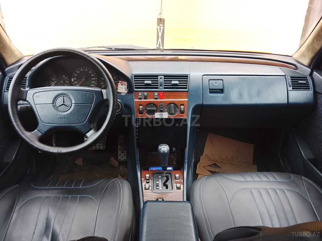 Mercedes C 180