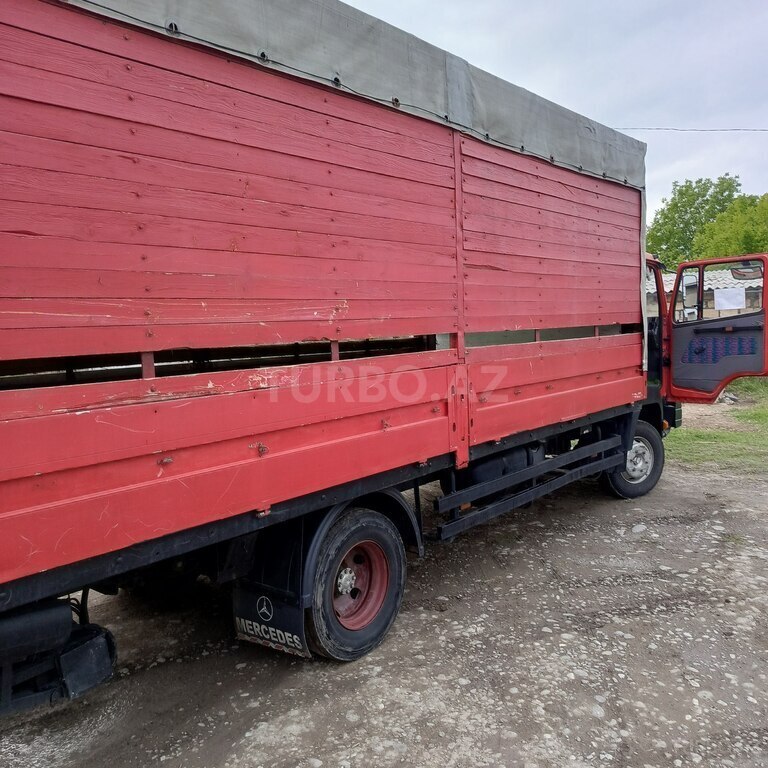 Mercedes Atego 814