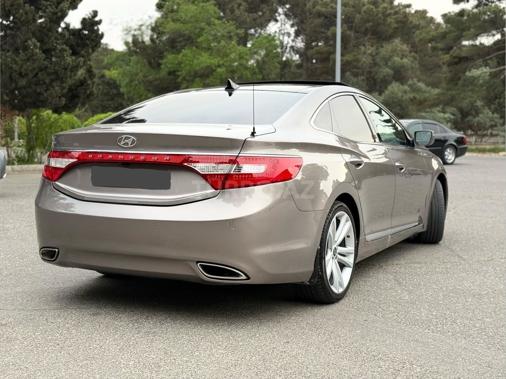 Hyundai Grandeur