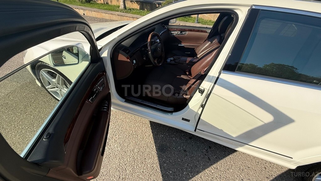 Mercedes S 500