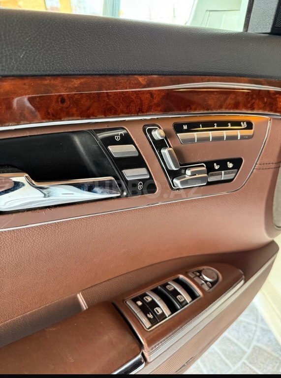 Mercedes S 500