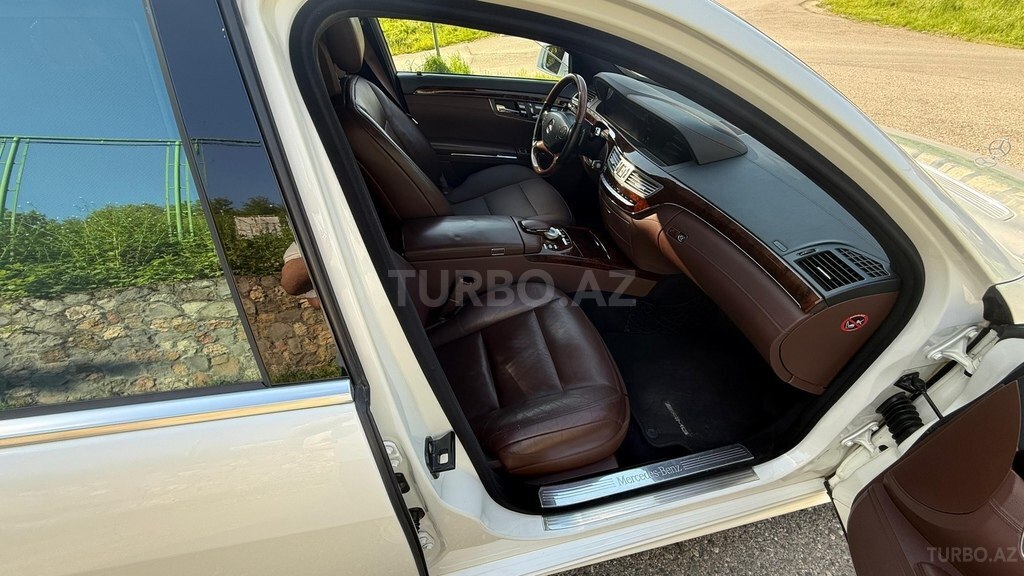 Mercedes S 500