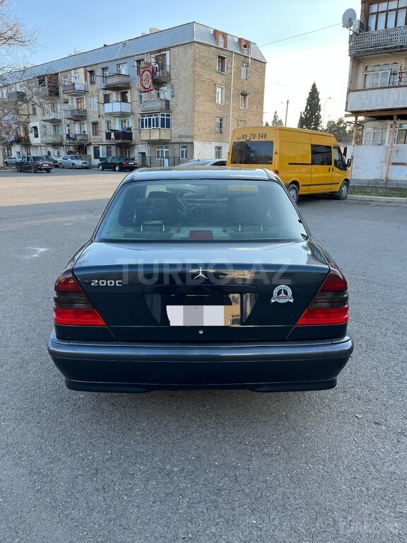 Mercedes C 200
