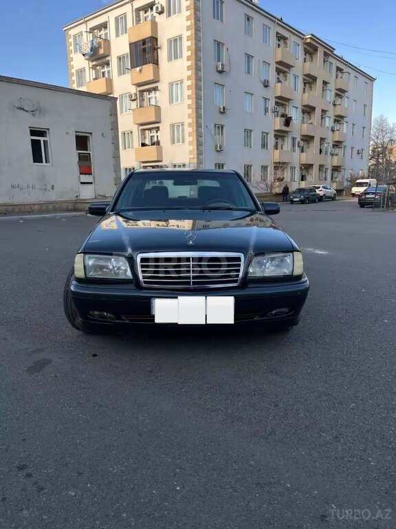Mercedes C 200