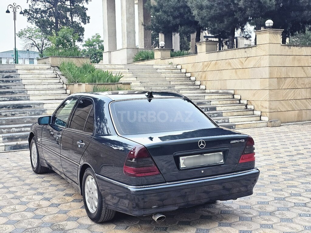 Mercedes C 180