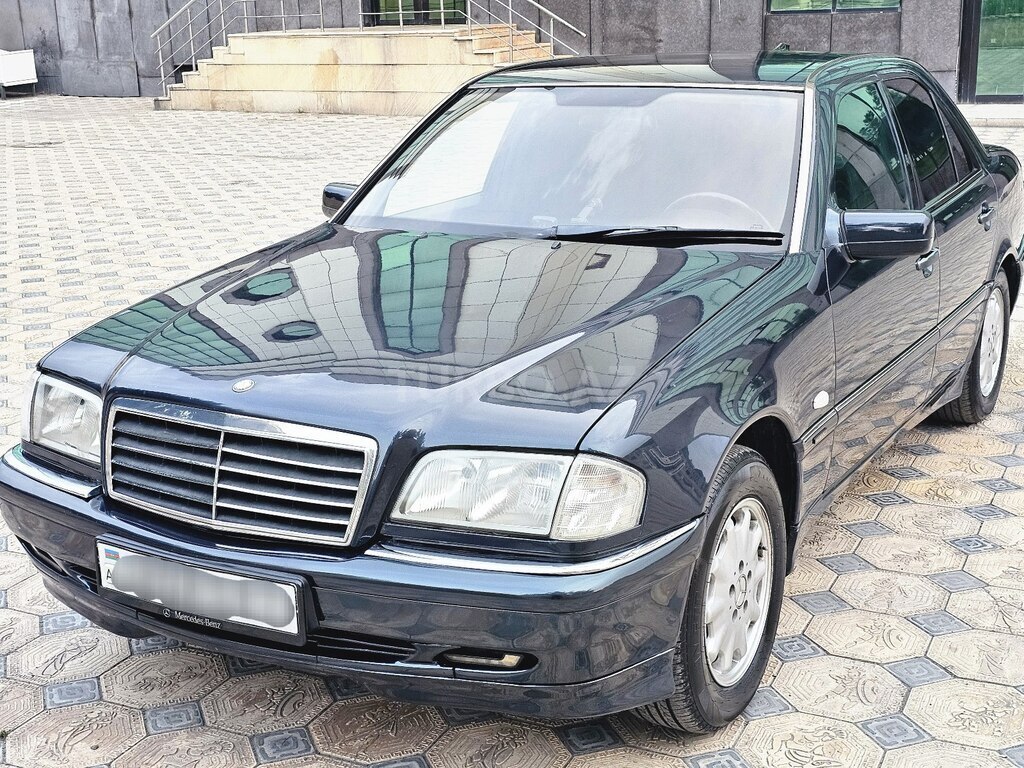 Mercedes C 180