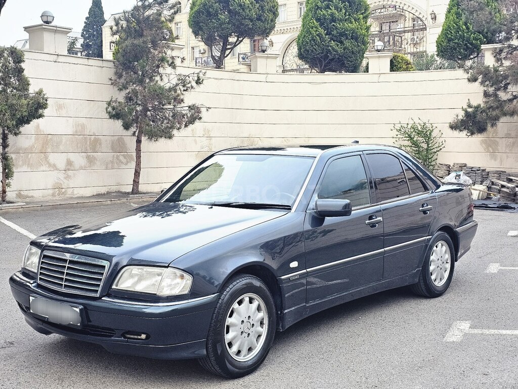 Mercedes C 180