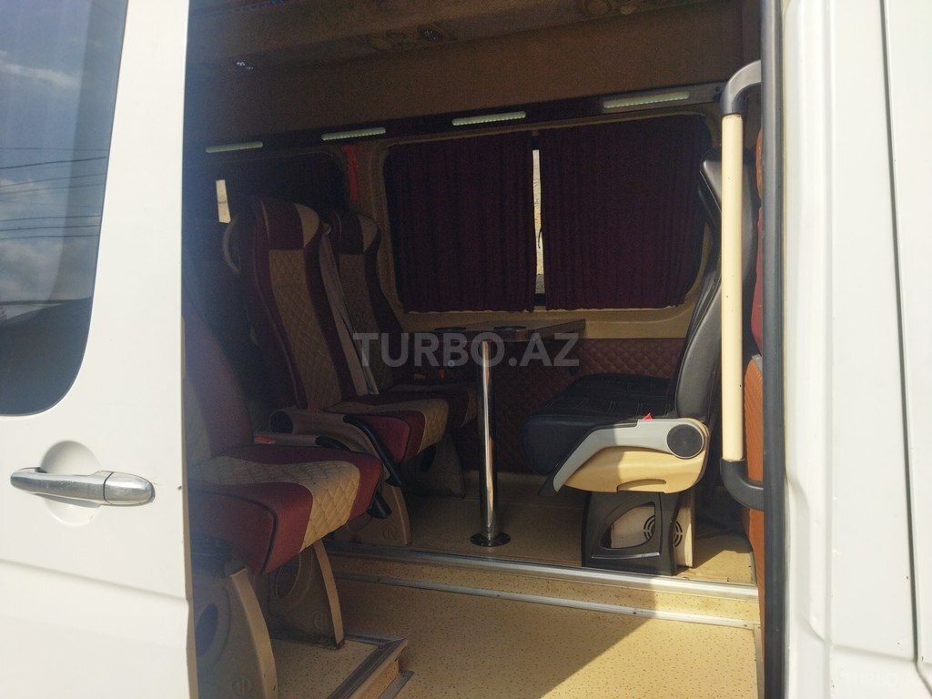Mercedes Sprinter 318