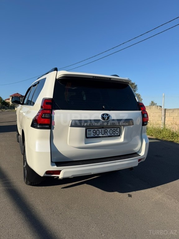 Toyota Land Cruiser Prado
