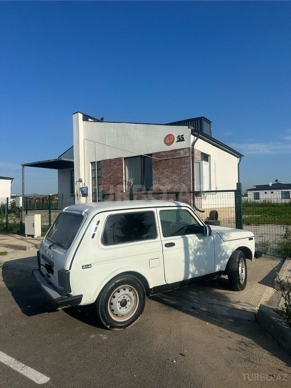 LADA (VAZ) Niva