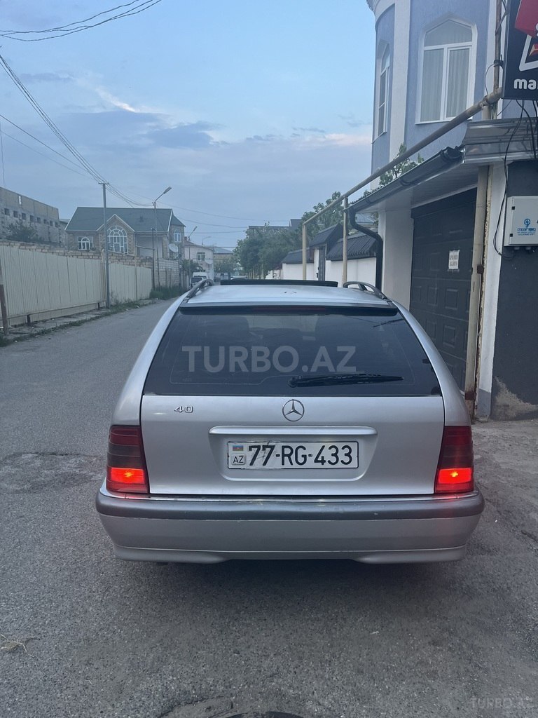 Mercedes C 240