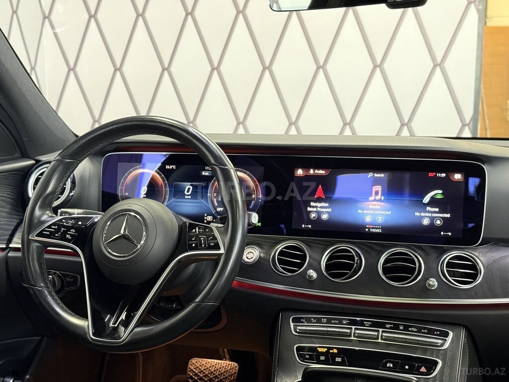 Mercedes E 300 de 4MATIC