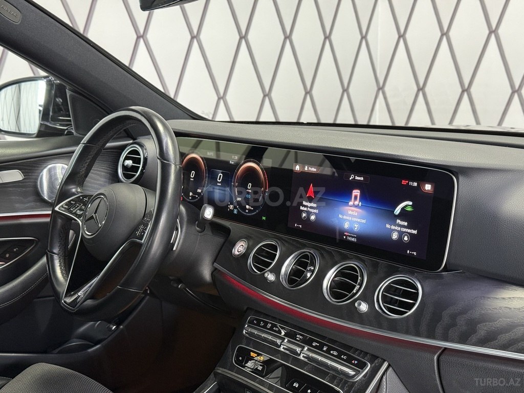 Mercedes E 300 de 4MATIC