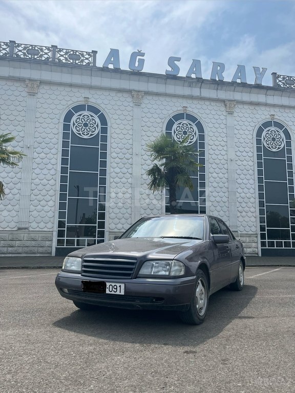 Mercedes C 180