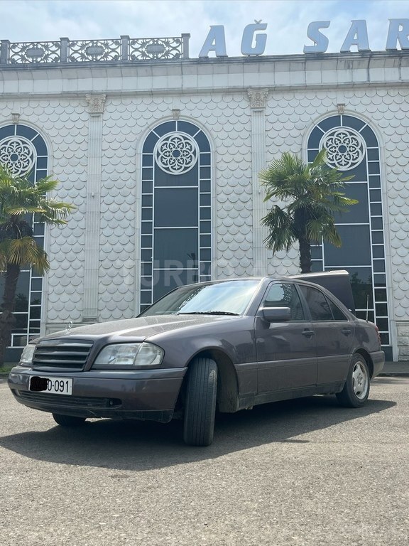 Mercedes C 180