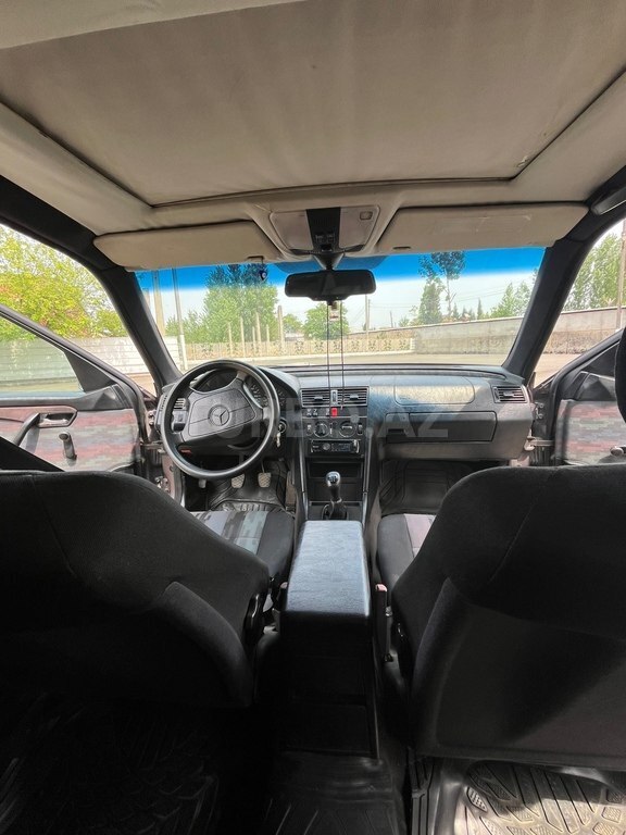 Mercedes C 180