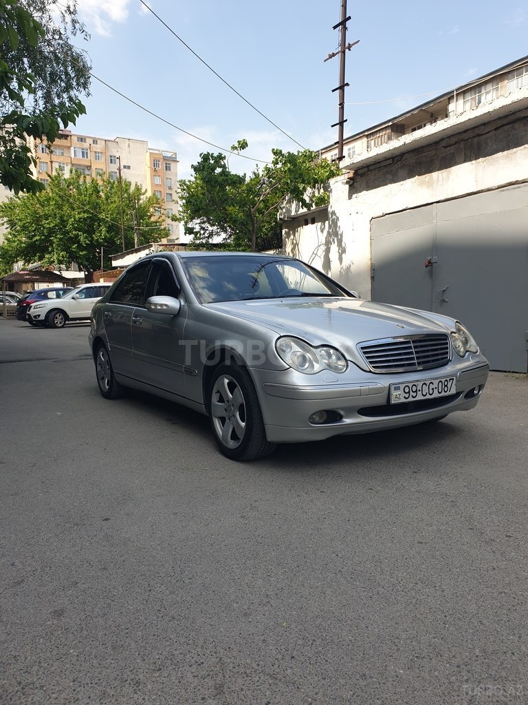 Mercedes C 200