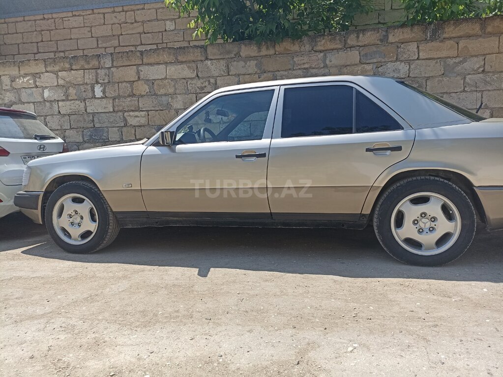 Mercedes 200 D