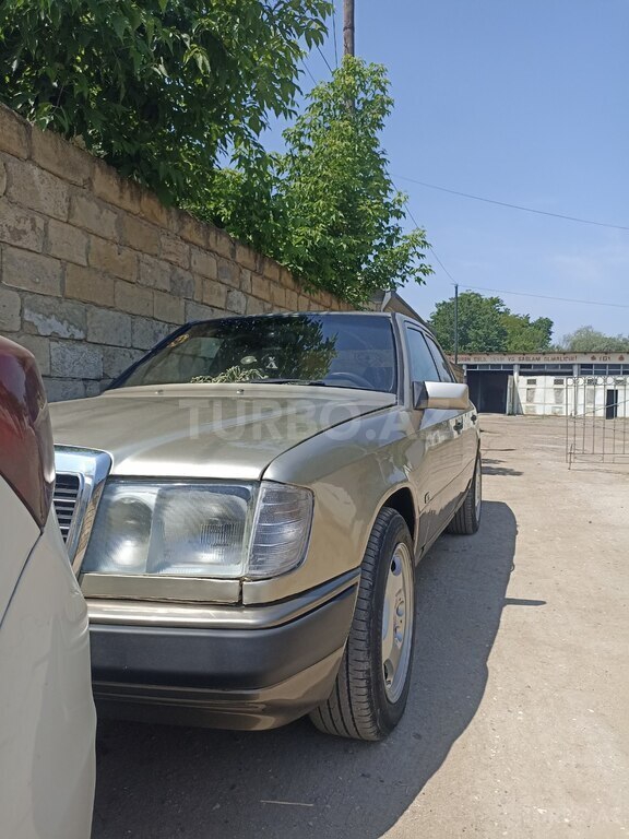Mercedes 200 D