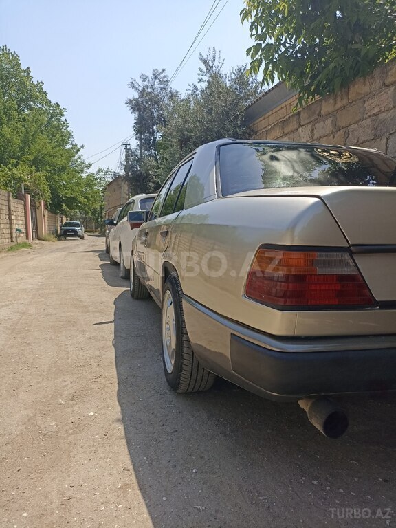 Mercedes 200 D
