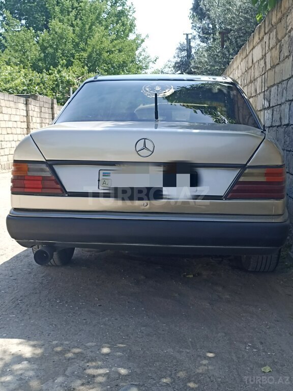 Mercedes 200 D