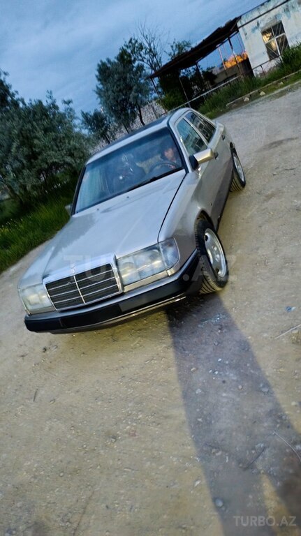Mercedes 200 D