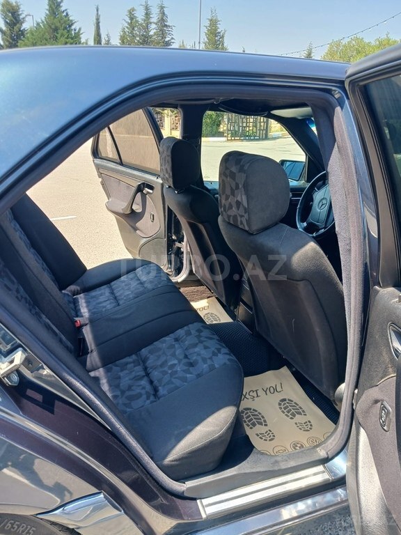 Mercedes C 200