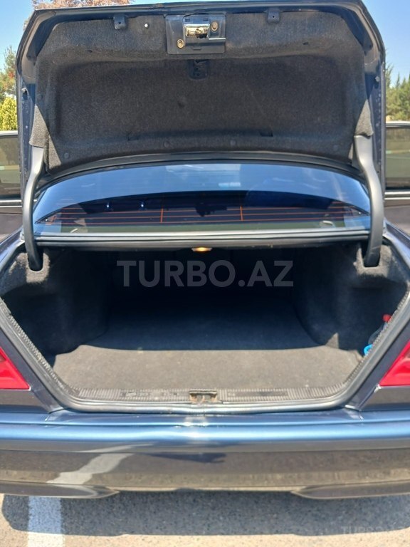 Mercedes C 200