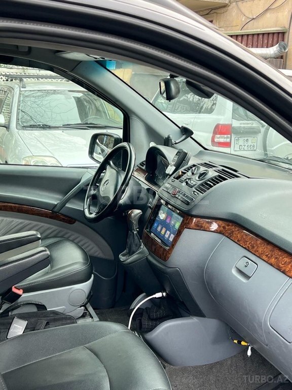 Mercedes Viano