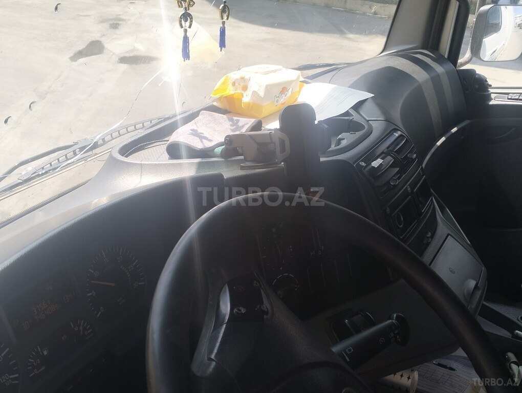 Mercedes Atego 1828