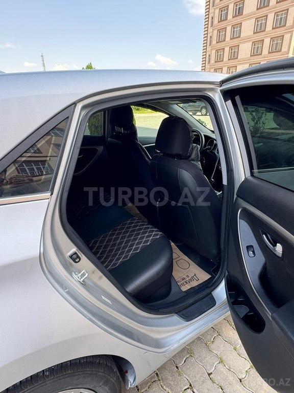 Hyundai Elantra GT