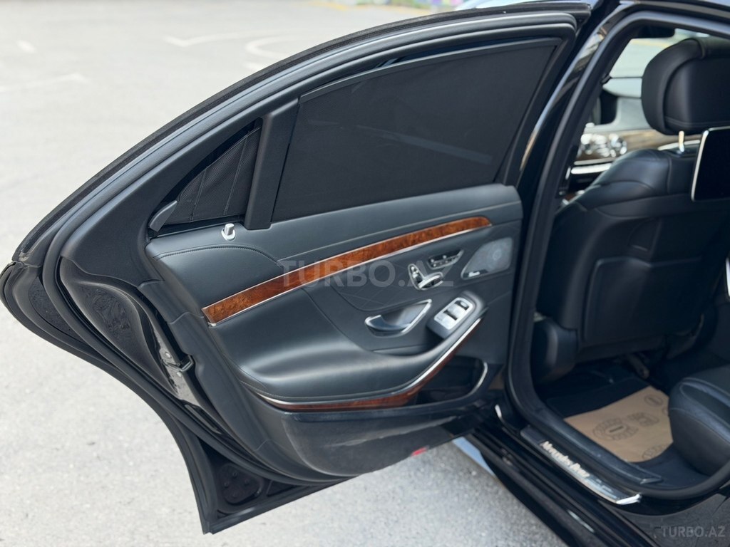 Mercedes S 500