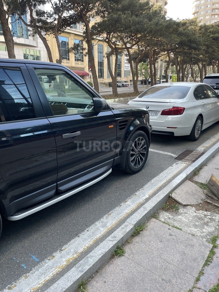 Land Rover RR Sport