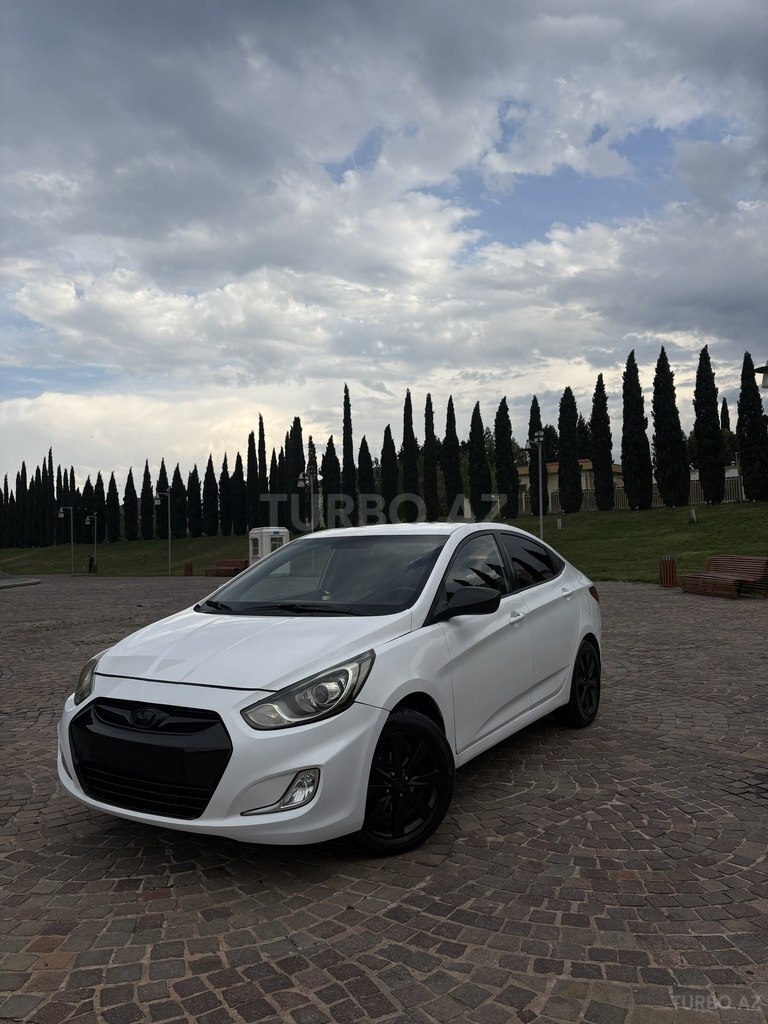 Hyundai Accent