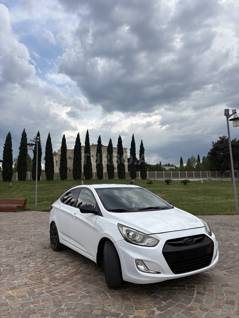Hyundai Accent