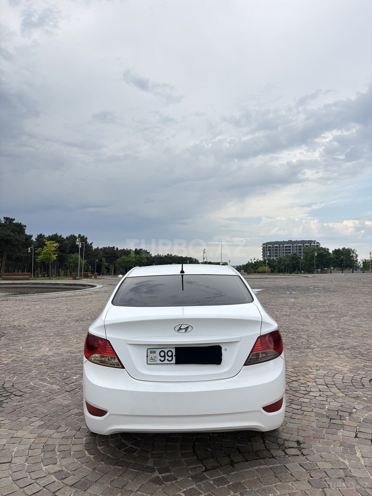 Hyundai Accent