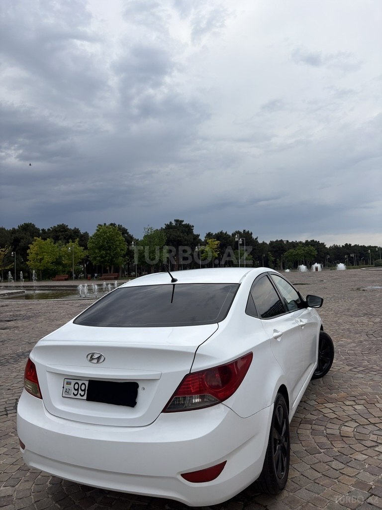 Hyundai Accent