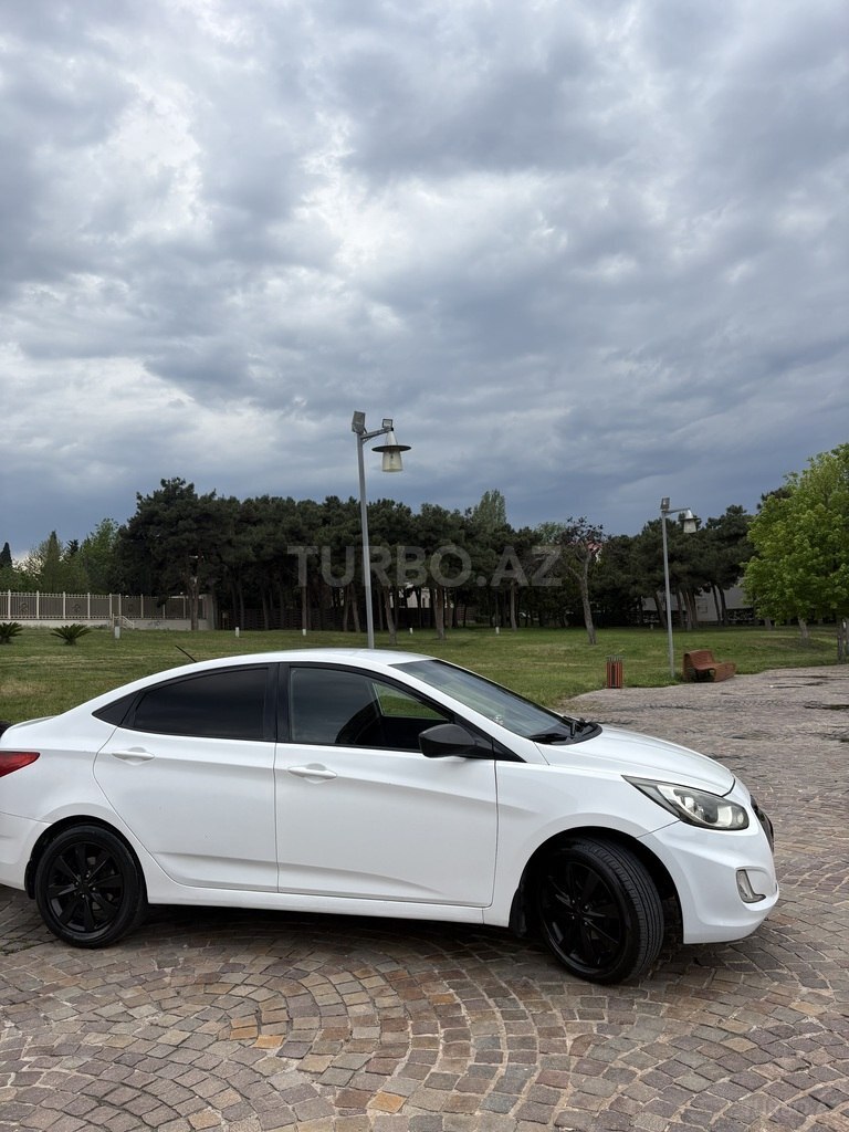 Hyundai Accent