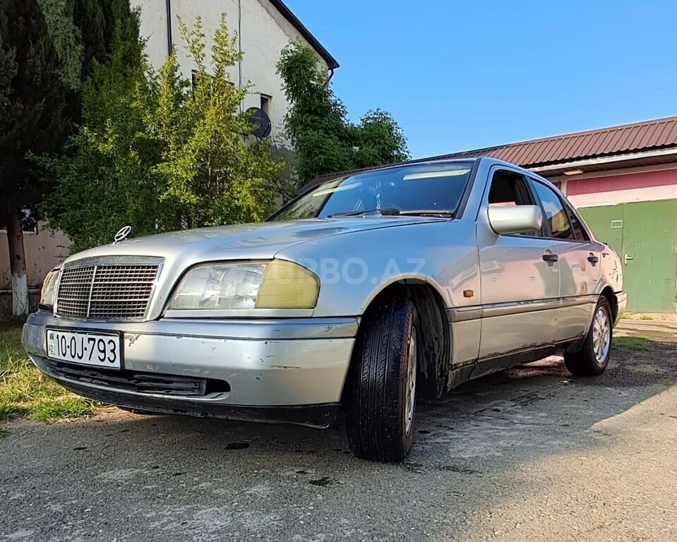 Mercedes C 180