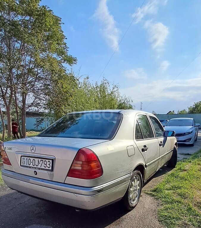 Mercedes C 180