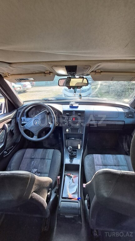 Mercedes C 180