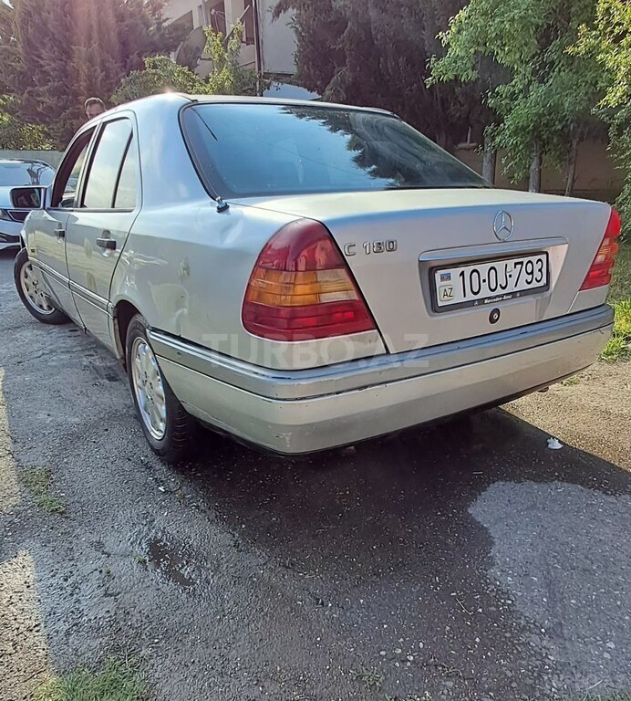 Mercedes C 180