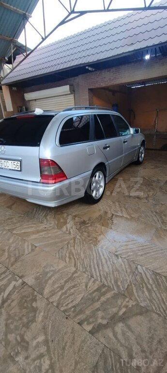 Mercedes C 180