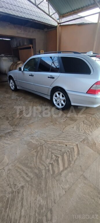Mercedes C 180