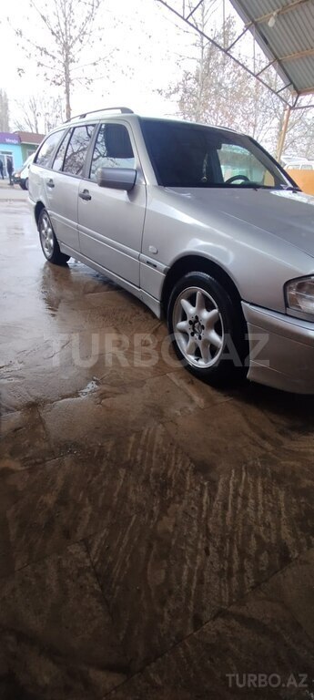 Mercedes C 180
