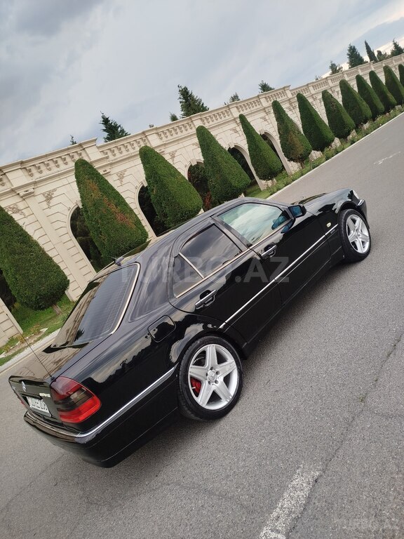 Mercedes C 180